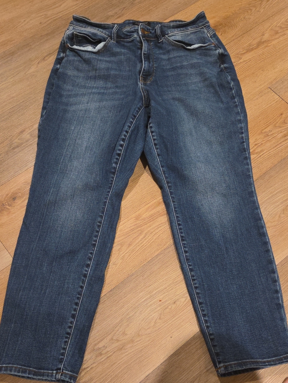 Judy Blue Washed Indigo Straight-Leg Jeans